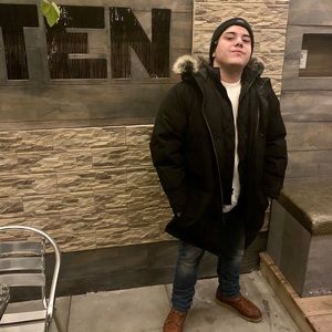 Meet your Posher, Jonathan